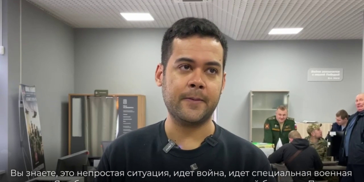 РосЗМІ хваляться американцем, який воює за РФ і встановив в Авдіїіці прапор США. З’ясувалося, хто він (ФОТО)