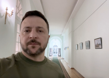 Зеленський побував на Чернігівщині – спілкувався з підприємцями, оглянув лінію оборони (ВІДЕО)