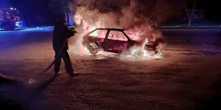 У Миколаєві вночі згоріла автівка