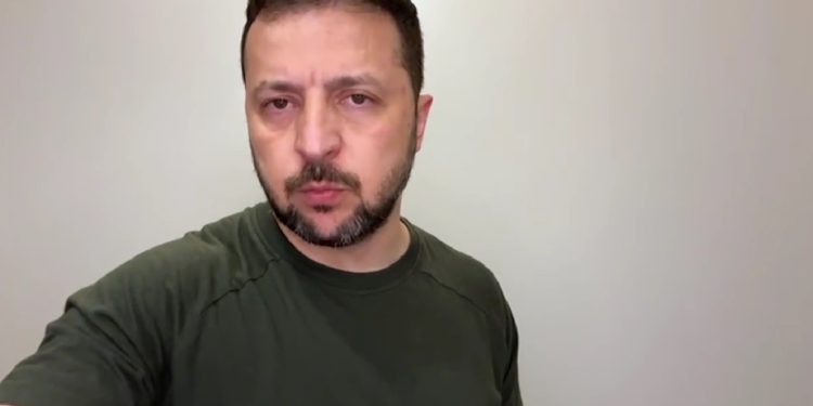 «Робимо все, щоб було більше можливостей у наших Сил оборони і в оборонно-промислового комплексу» – звернення Зеленського (ВІДЕО)