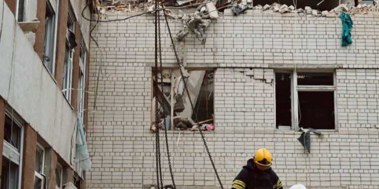 Кількість жертв ракетної атаки на Чернігів зросла до 17