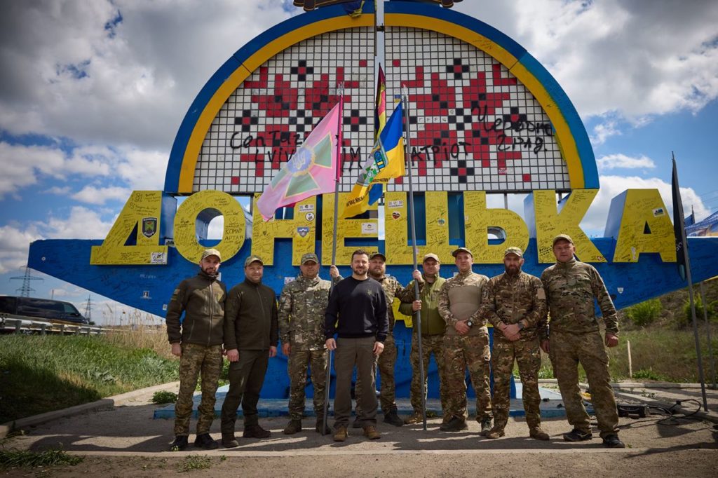 Президент Зеленський сьогодні на Донеччині - зокрема, у захисників Часового Яру (ФОТО, ВІДЕО) 1