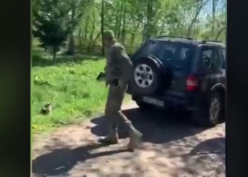 В мережі з’явилося відео інциденту з нападом на представника ТЦК у Чернівецькій області (ВІДЕО)