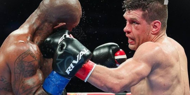 Миколаївський боксер Сергій Дерев’янченко переміг американця Вона Александера (ВІДЕО)