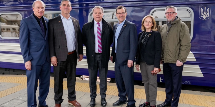 В Україну прибула двопартійна делегація Конгресу США (ФОТО)