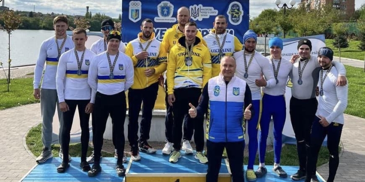 Миколаївські веслувальники успішно розпочали змагальний сезон – взяли на Кубку України 18 нагород (ФОТО)