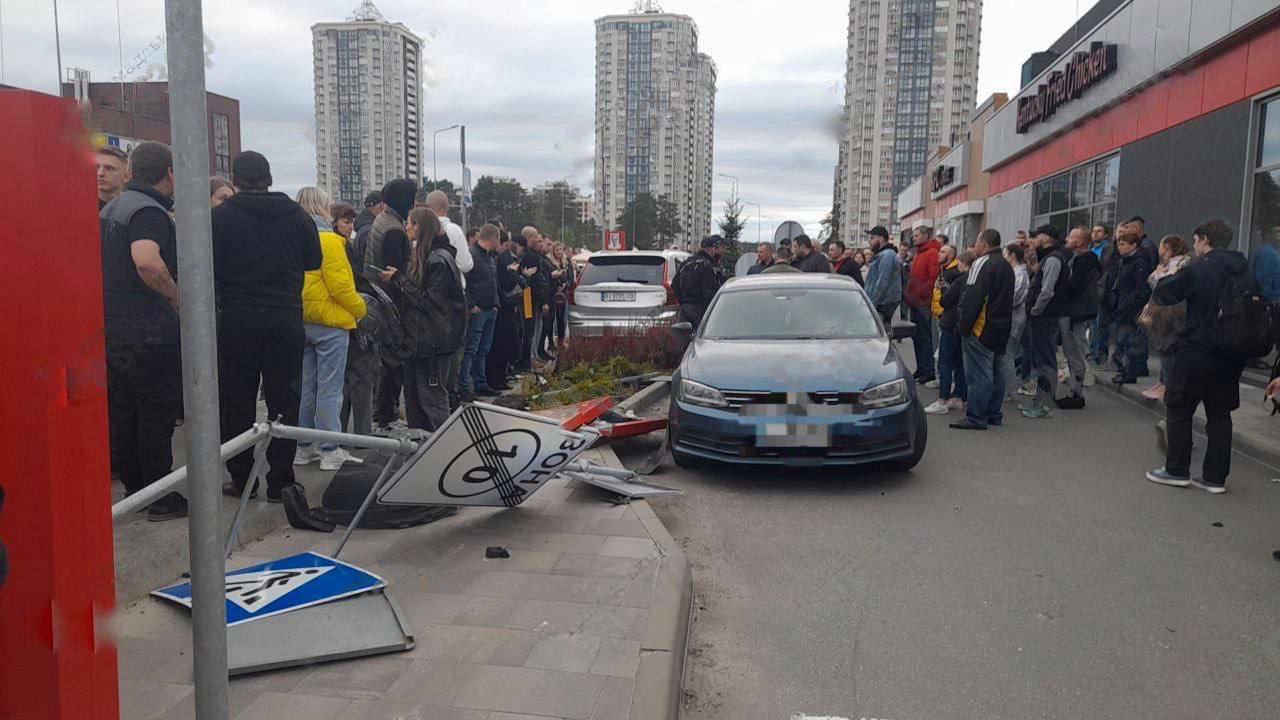 Голова Броварської РГА влетів в натовп людей – у його крові 2,31 проміле алкоголю (ФОТО, ВІДЕО)