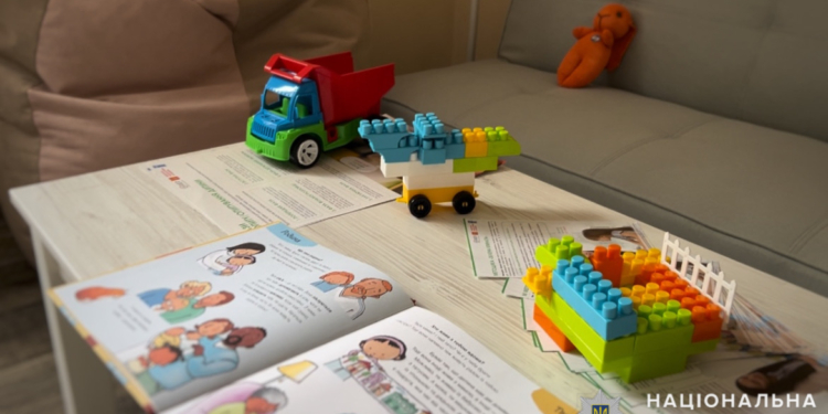 «Зелена кімната»: у трьох районних підрозділах поліції Миколаївщини відкрито простір для дітей, які стали жертвами насилля чи свідками злочину (ФОТО, ВІДЕО)