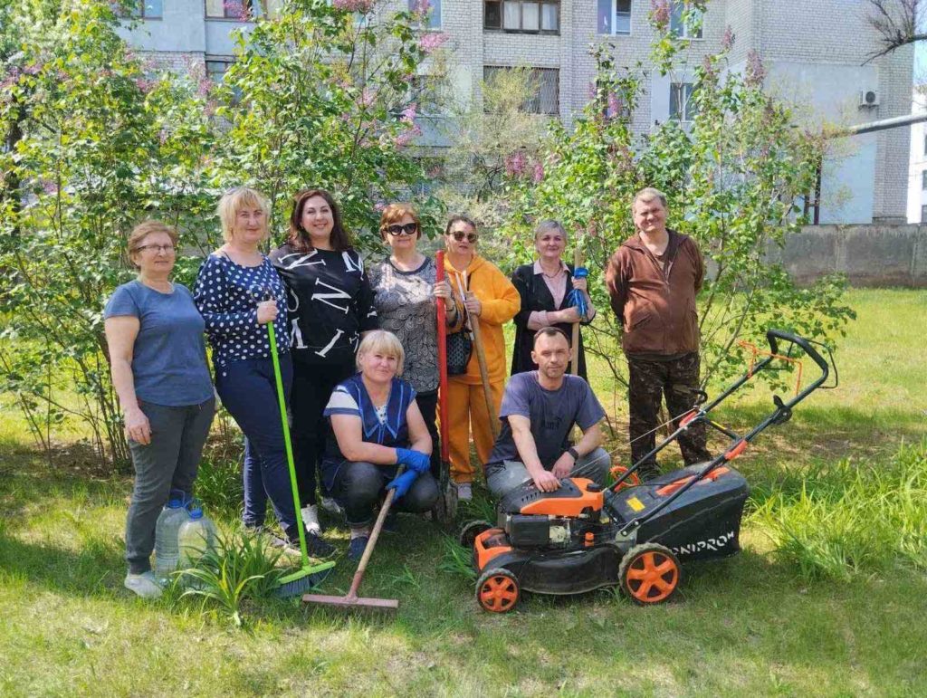 У Миколаєві відбулась масштабна толока (ФОТО) 38