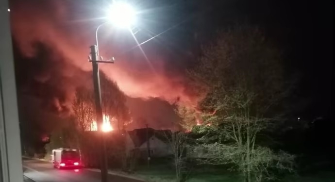 Масштабна атака дронів у 8 областях РФ – це спільна операція ГУР, СБУ та ССО, – ЗМІ