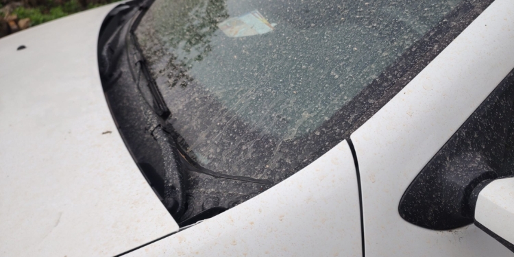 «Брудний» дощ у Миколаєві приніс пил та пісок з Сахари (ФОТО)