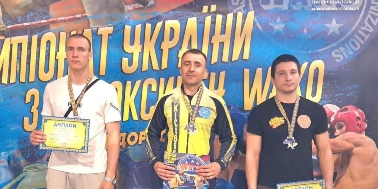 Кікбоксінг та кульова стрільба: миколаївські патрульні здобули нові спортивні досягнення (ФОТО)