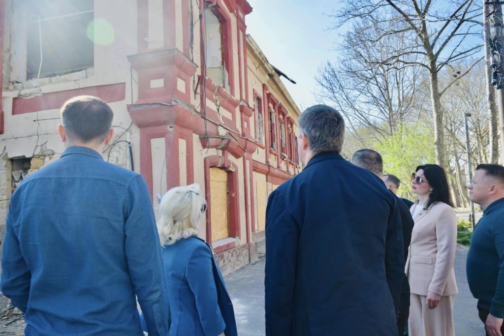 Коли з економікою не виходить. У Миколаєві створять «Мистецький хаб» (ФОТО) 4