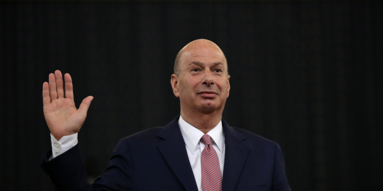 «Трамп дав сигнал про Україну» – експосол США в ЄС, який нині лобіює інтереси України у Вашингтоні