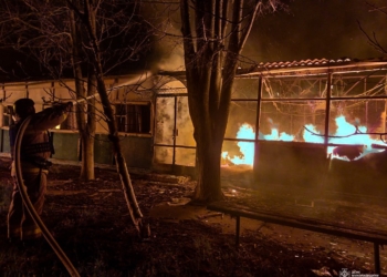 Вогнеборці Миколаївщини показали, як ліквідовували пожежі після ворожих обстрілів (ФОТО)