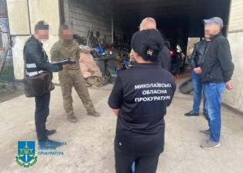 На Миколаївщині затримали зброярів – самі виготовляли у Вознесенську, самі продавали (ФОТО)