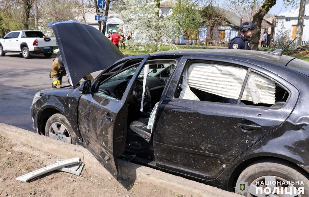 Поліція показала наслідки ракетного удару в Миколаєві (ФОТО, ВІДЕО) 8