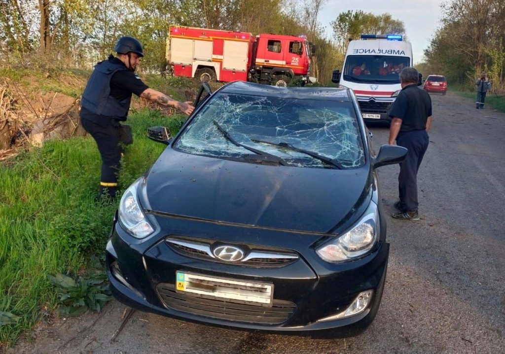 У Дніпрі збили ракету, уламки пошкодили будинки і поранили людей (ФОТО) 8