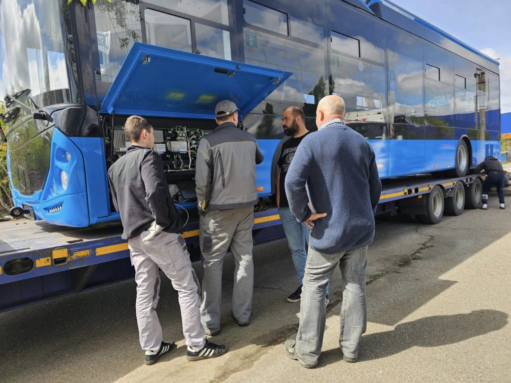 Миколаїв отримав ще два нових тролейбуси з автономним ходом до 20 км (ФОТО) 9