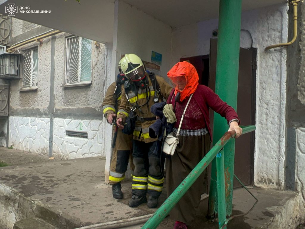 На пожежі в Корабельному районі Миколаєва загинув чоловік (ФОТО) 12