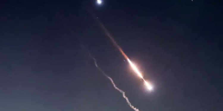 Військові США збивають іранські безпілотники, які атакують Ізраїль