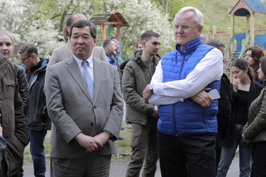 Японія, ЄС та UNDP передали Україні обладнання для управління відходами руйнувань та побутовими відходами: що отримала Миколаївщина (ФОТО) 16