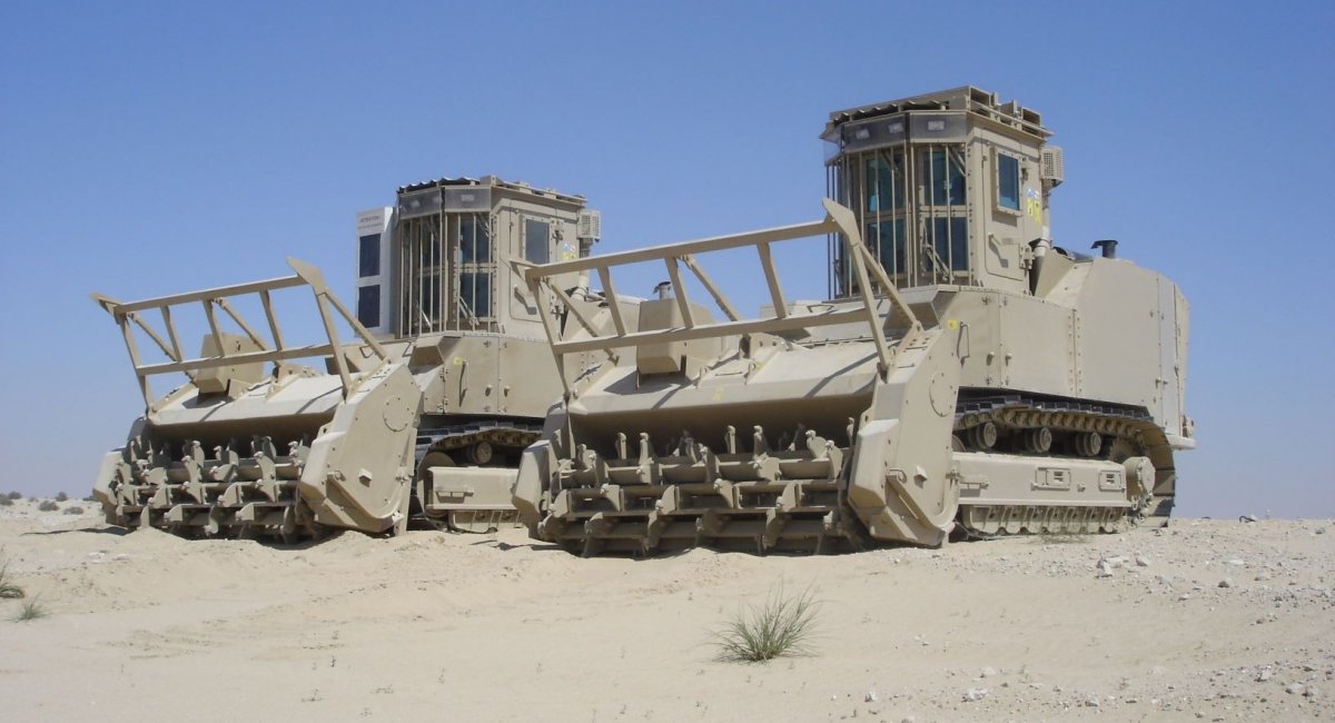 Це не комбайн, це машина для розмінування – Британія замовила такі для нас (ФОТО)