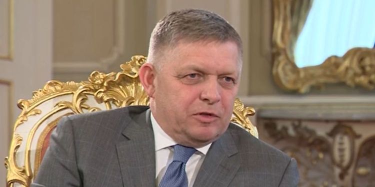 “Це як пукнути у дерево”. Фіцо образив словаків, які зібрали 4 млн.євро на боєприпаси для України