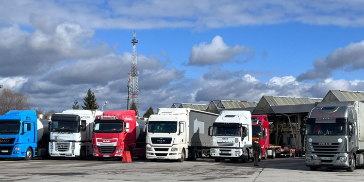 Польські фермери поновили блокаду пунктів пропуску «Корчова-Краківець» та «Медика-Шегині» (ФОТО)