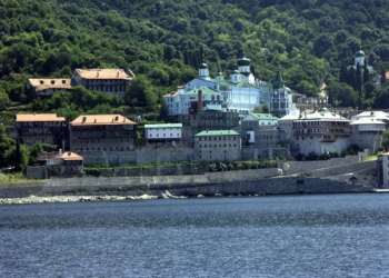 Як патріарху Кирилу вдалося зробити з РПЦ інструмент війни, чому РФ захоплювала Афон і воювала проти Варфоломія (ФОТО)