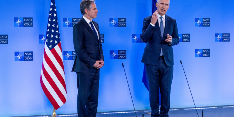 НАТО досі не знає, що сказати Україні на ювілейному саміті, одне безумовно – запрошення не буде, – The New York Times