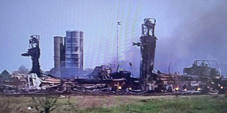 На аеродромі в Джанкої знищені установки С-400 та РЛС (ФОТО)