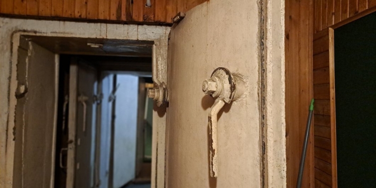 У Ризі вирішили розчистити підвали – під бомбосховища