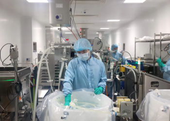 AstraZeneca вперше визнала, що її вакцина проти Covid може викликати тромбоз
