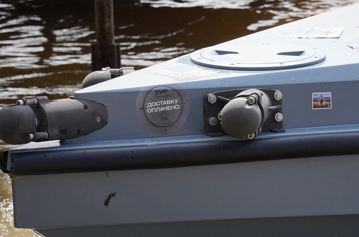 З нагоди Дня зброяра Укрпошта презентувала нові марки із серії “Зброя перемоги” – одна з них буде доставлена до Криму (ФОТО)