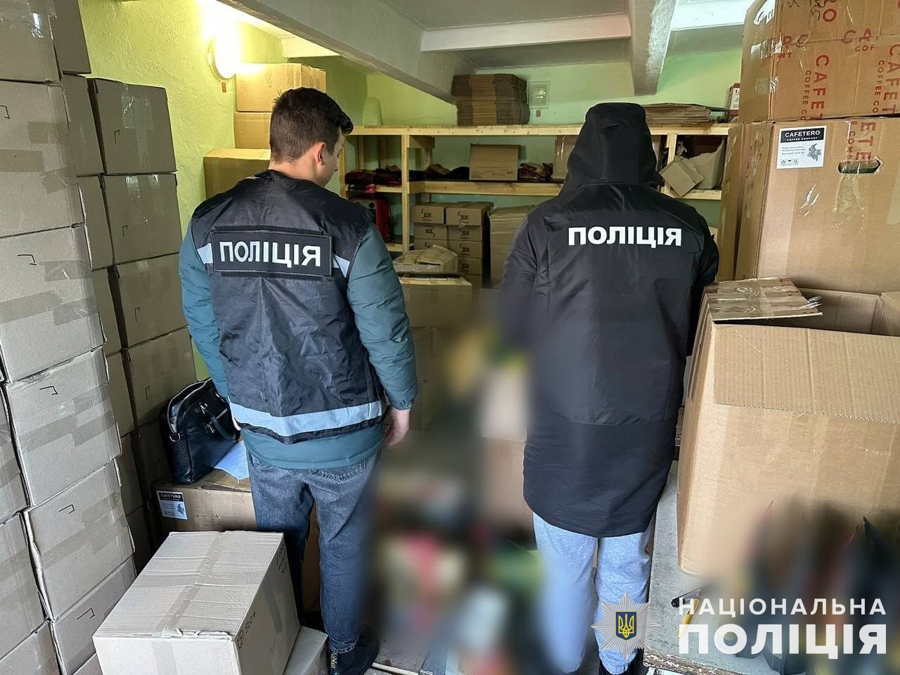 Контрафактну каву, спеції і інші продукти під марками українських та світових брендів нечисті на руку ділки продавали на Миколаївщині та Херсонщині (ФОТО)