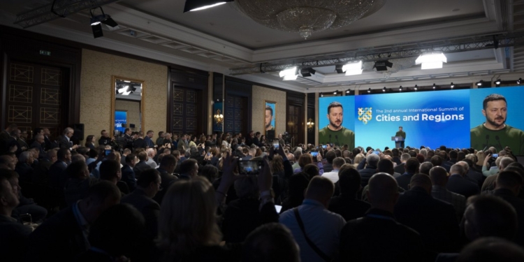 Нові домовленості між регіонами України та Європи посилять захист і безпеку: у Києві проходить другий Міжнародний саміт міст і регіонів (ФОТО)
