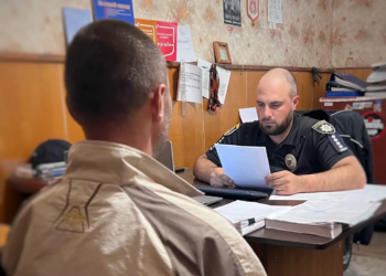 Сі Цзіньпін уже в Парижі, його зустрів не Макрон. Перша заява (ВІДЕО)