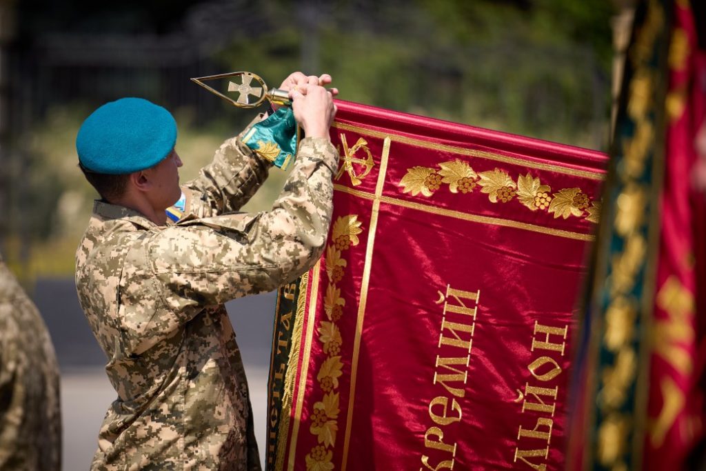 День морської піхоти: державні нагороди, прапор 66-му дивізіону миколаївської артбригади і відзнака «За мужність та відвагу» 1-му батальону 36-ї бригади (ФОТО) 25