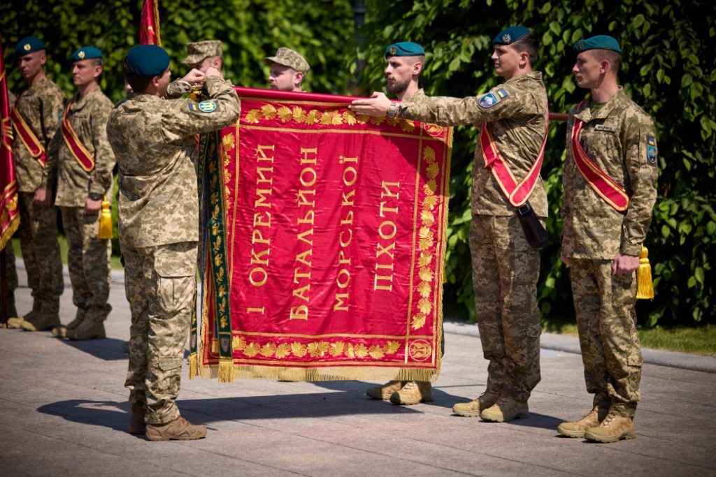 День морської піхоти: державні нагороди, прапор 66-му дивізіону миколаївської артбригади і відзнака «За мужність та відвагу» 1-му батальону 36-ї бригади (ФОТО) 27