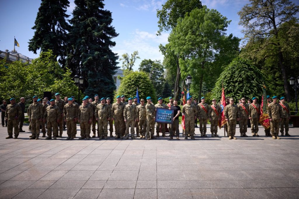 День морської піхоти: державні нагороди, прапор 66-му дивізіону миколаївської артбригади і відзнака «За мужність та відвагу» 1-му батальону 36-ї бригади (ФОТО) 29