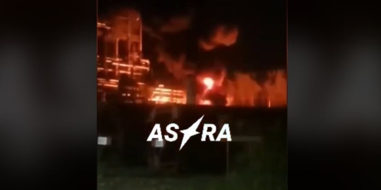 В РФ дрони атакували Калузький НПЗ (ВІДЕО)