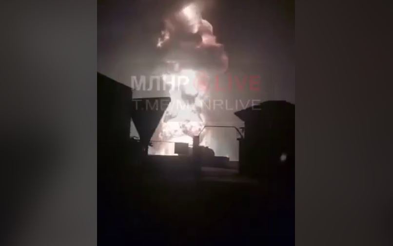 З ночі палає нафтобаза в Ровеньках на окупованій Луганщині (ВІДЕО) 1