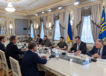 Зеленський зустрівся з міністром закордонних справ Великої Британії Камероном (ВІДЕО)
