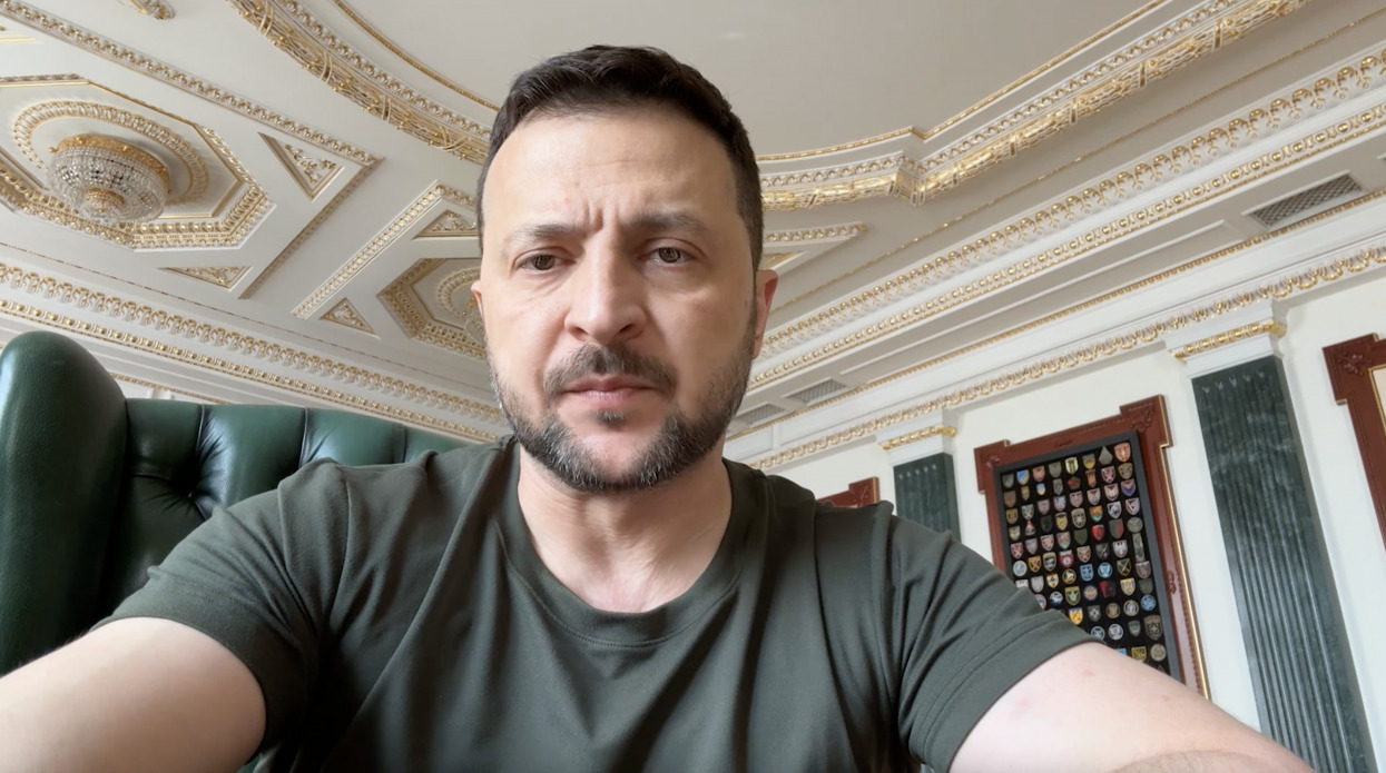 Війська на Харківщині другу добу ведуть контрударні дії, – Зеленський (ВІДЕО)