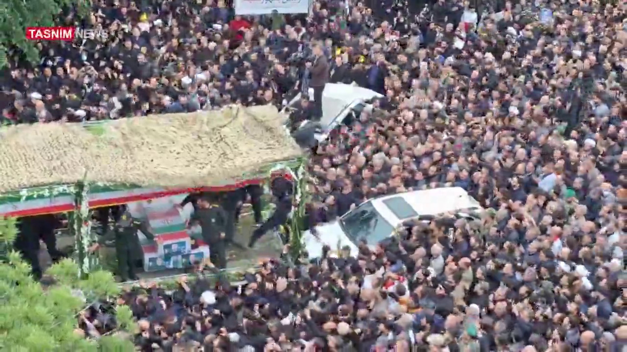 В Ірані прощаються з президентом Раїсі – почали не з столиці (ВІДЕО)