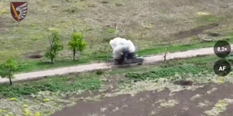 Мінус 11 одиниць техніки за раз знищили миколаївські десантники в районі Новомихайлівки (ВІДЕО)