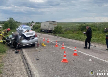 На Миколаївщині в ДТП двоє людей загинули та ще одна постраждала (ФОТО)