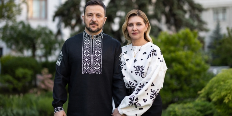 “Вона стала неформальним одностроєм”, – Зеленський привітав українців з Днем вишиванки (ФОТО)