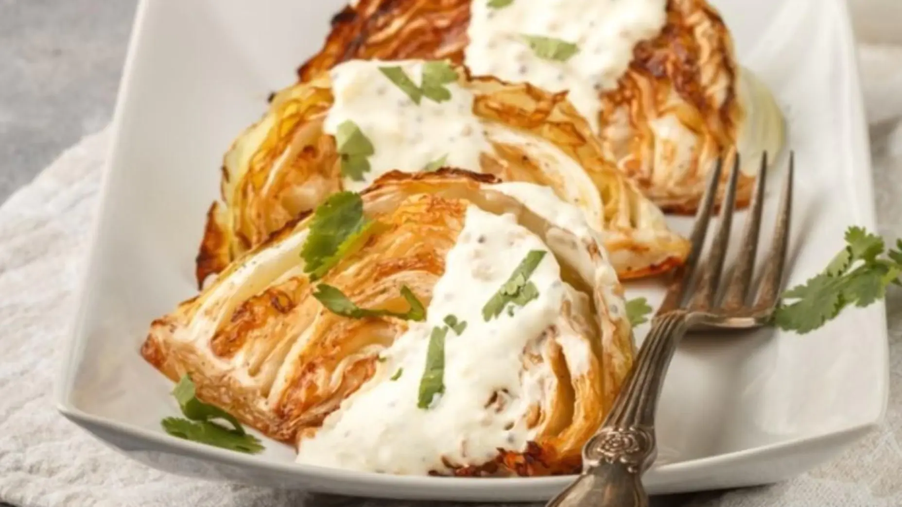 Сезон молодої капусти – не тільки салат. Смакота на раз-два